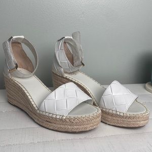 Brand New Comfy Wedge